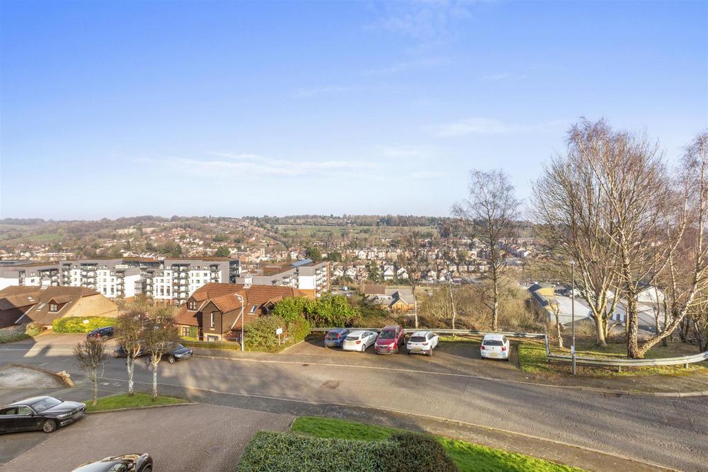 26 Ripley Close, HP13 5 LF-12.jpg