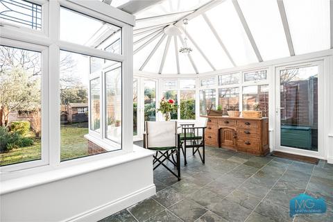 3 bedroom semi-detached house for sale, Coppetts Road, London, N10