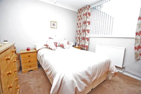 2 bedroom semi-detached bungalow for sale, Kyetop Walk, Rainham