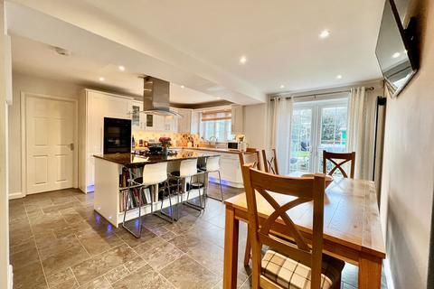 4 bedroom detached house for sale, Manor Road, Barrowby, Grantham, NG32