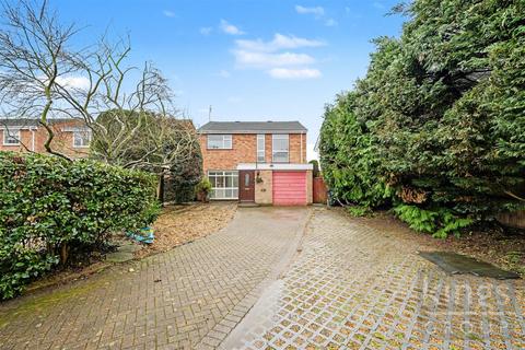 4 bedroom detached house for sale, Westmeade Close, Cheshunt, Waltham Cross