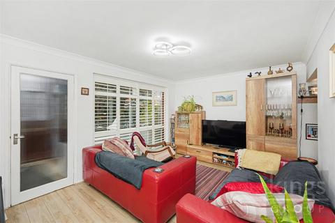4 bedroom detached house for sale, Westmeade Close, Cheshunt, Waltham Cross