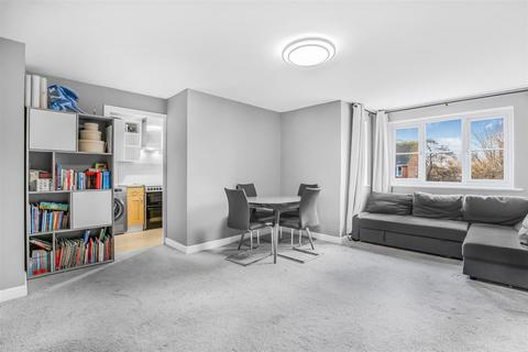 2 bedroom apartment for sale, Mullards Close, Mitcham