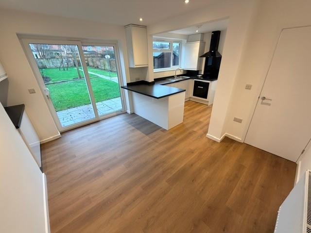 Kitchen 3.jpg