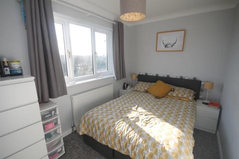 1 bedroom apartment to rent, TEAZLEWOOD PARK, LEATHERHEAD, KT22