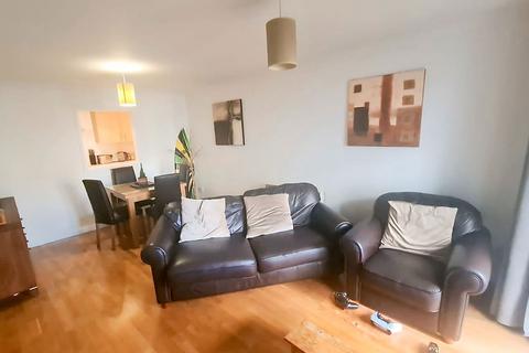 2 bedroom apartment to rent, Rouge Bouillon, Jersey JE2