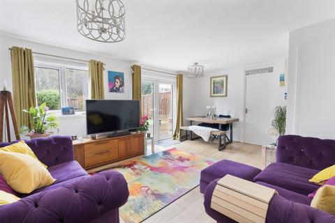 3 bedroom end of terrace house for sale, Yewlands Walk, Crawley RH11