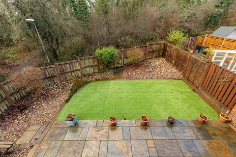 3 bedroom end of terrace house for sale, Yewlands Walk, Crawley RH11