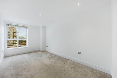 2 bedroom apartment to rent, Tanyard House, Brentford