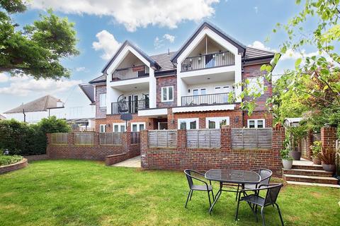 2 bedroom flat for sale, Princewood Court, Woodmere Avenue, Shirley