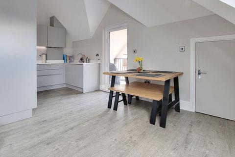 2 bedroom flat for sale, Princewood Court, Woodmere Avenue, Shirley