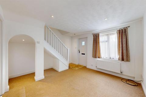 2 bedroom semi-detached house to rent, Primrose Close, Morton, Bourne