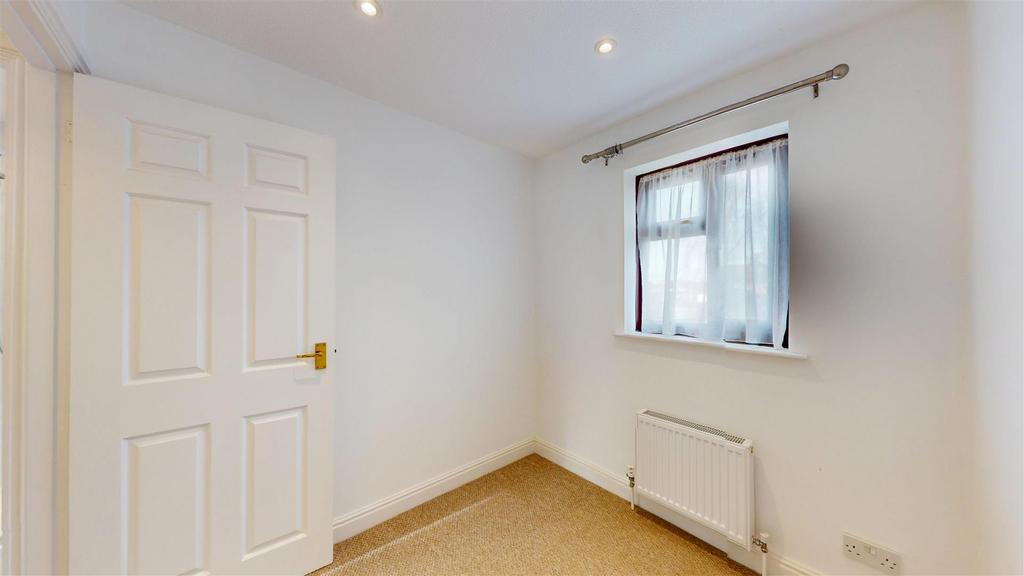 19-Primrose-Close-01172026 143346.jpg