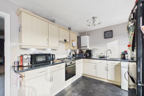 3 bedroom end of terrace house for sale, Portchester Close, Peterborough, PE2