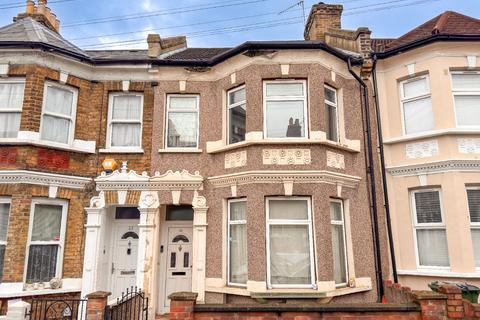 3 bedroom terraced house for sale, Heverham Road, Plumstead, London, SE18 1BT