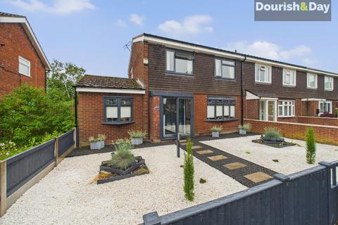 3 bedroom end of terrace house for sale, Newton Road, Stafford ST16