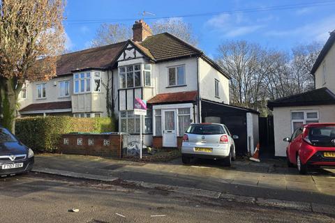 3 bedroom end of terrace house for sale, Kings Close, London, NW4