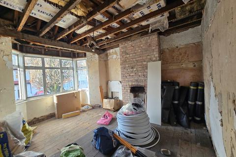 3 bedroom end of terrace house for sale, Kings Close, London, NW4