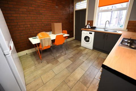 4 bedroom house to rent, 78 Royal Park Road