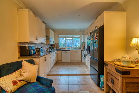 4 bedroom semi-detached house for sale, Bath Road, Sturminster Newton