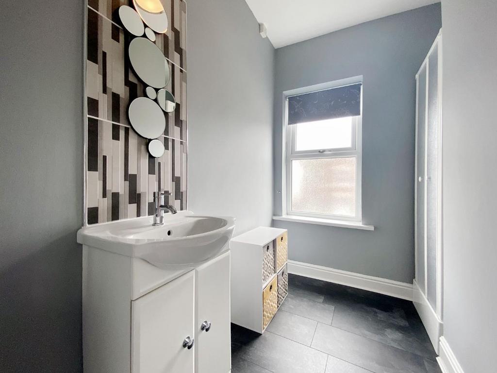 Bedroom 1 En Suite Shower Room