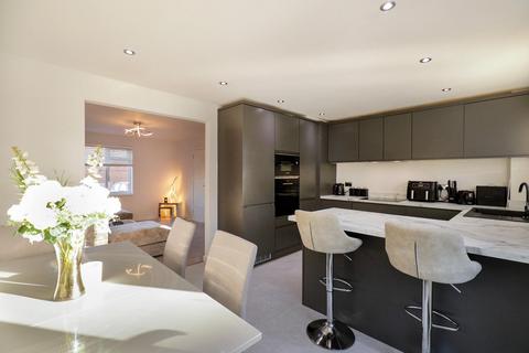 3 bedroom house for sale, Badgers Mount, Leeds