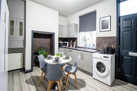undefined, Westbury Mount (Room 3), West Yorkshire LS10
