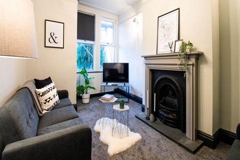 undefined, Westbury Mount (Room 3), West Yorkshire LS10