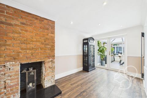 3 bedroom semi-detached house to rent, Sydney Street, Colchester
