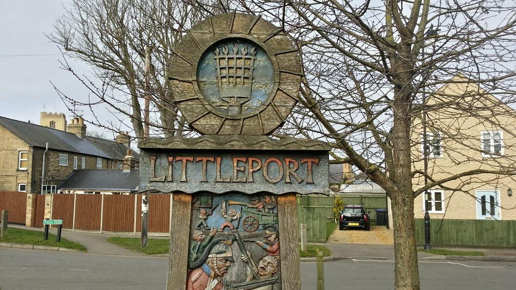 Littleport sign close2.jpg