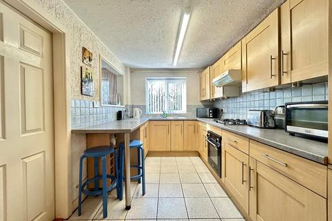 3 bedroom semi-detached house for sale, Sunningdale Drive, Bromborough, Wirral, Merseyside, CH63