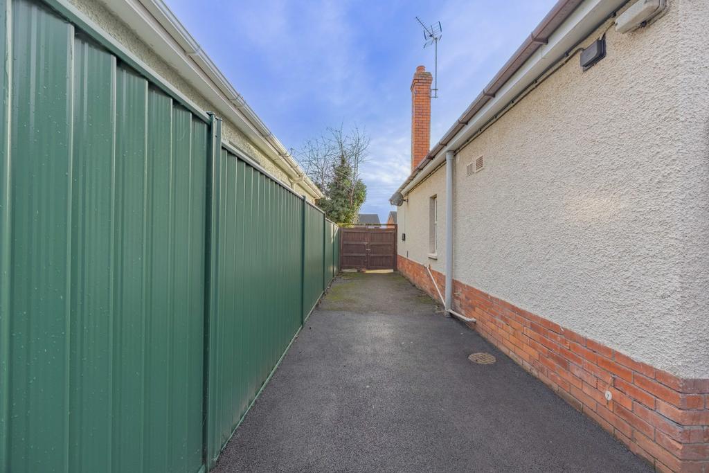 Ewemove Taunton Ilminster Road (9)