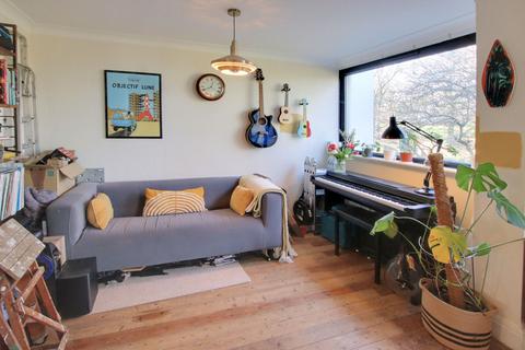4 bedroom detached house for sale, Hartland Way, Shirley