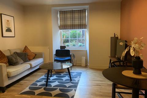 1 bedroom flat to rent, 1, Cumberland Street North West Lane, Edinburgh, EH3 6RF