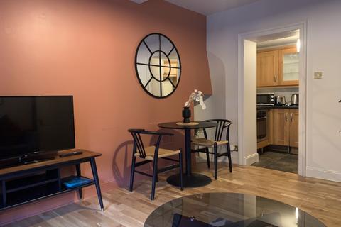 1 bedroom flat to rent, 1, Cumberland Street North West Lane, Edinburgh, EH3 6RF