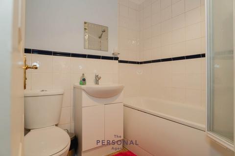 1 bedroom apartment to rent, Rembrandt Court, Epsom