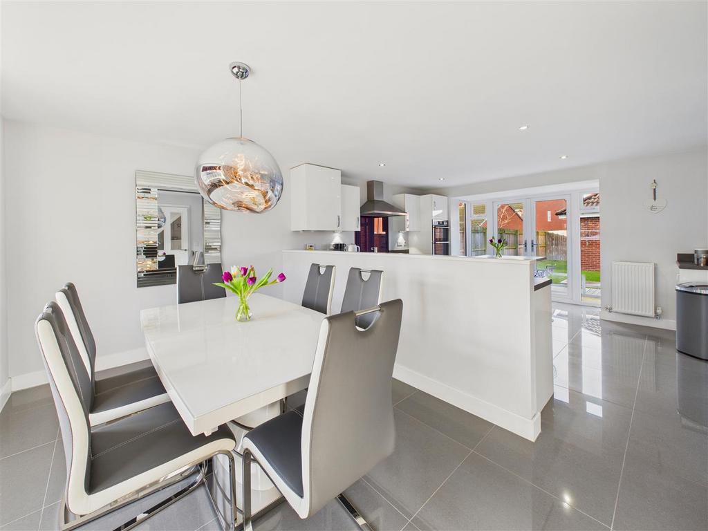 Dining Kitchen