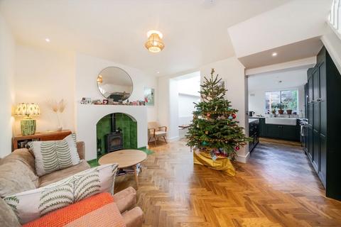4 bedroom house to rent, Graham Road, London E8