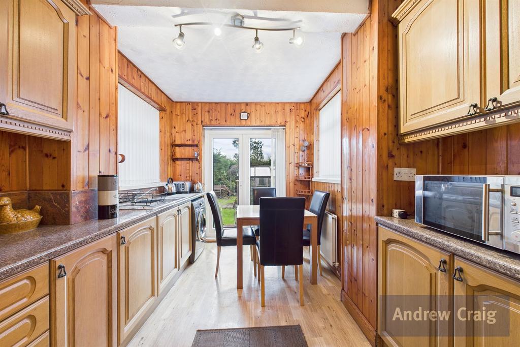 Breakfasting Kitchen
