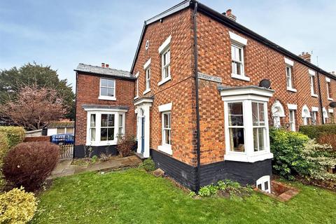 4 bedroom end of terrace house for sale, Underdale Road, Shrewsbury