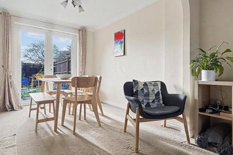 4 bedroom semi-detached house for sale, Green Croft, Badshot Lea, Farnham, Surrey, GU9