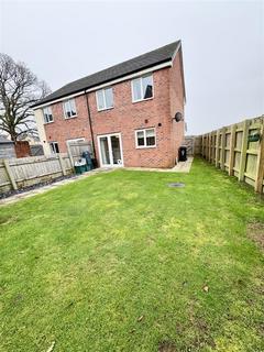 2 bedroom semi-detached house to rent, Dymock Way, Ivybridge