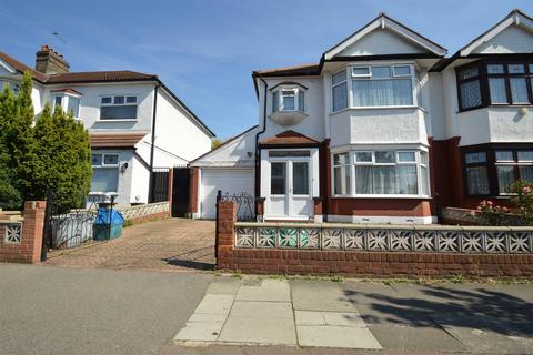 4 bedroom semi-detached house to rent, Evanston Gardens, Redbridge