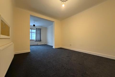 4 bedroom semi-detached house to rent, Evanston Gardens, Redbridge