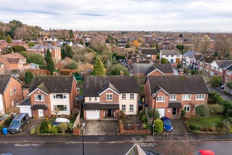 5 bedroom detached house for sale, Apsley Grove, Bowden
