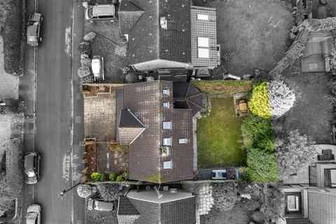 5 bedroom detached house for sale, Apsley Grove, Bowden