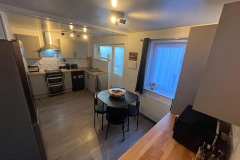 3 bedroom semi-detached house for sale, Appledore Gardens, Wellington, Telford, Shropshire, TF1