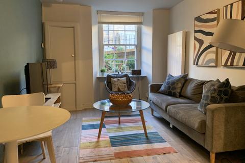 1 bedroom flat to rent, 1, Cumberland Street North West Lane, Edinburgh, EH3 6RF