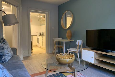 1 bedroom flat to rent, 1, Cumberland Street North West Lane, Edinburgh, EH3 6RF