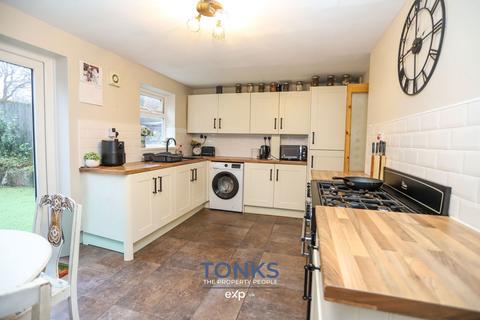 4 bedroom terraced house for sale, Woodbury Road, Halesowen B62
